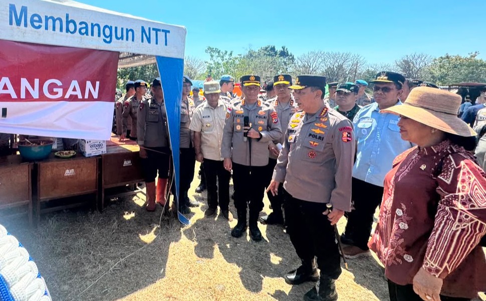 Kapolri mengatakan kunjungan tersebut merupakan bagian dari upaya memastikan penanganan bencana berjalan sesuai arahan Presiden, mulai dari proses pencarian dan pertolongan atau SAR, evakuasi korban, penanganan tanggap darurat, pelayanan kesehatan, hingga penyaluran bantuan logistik dan kebutuhan dasar masyarakat.