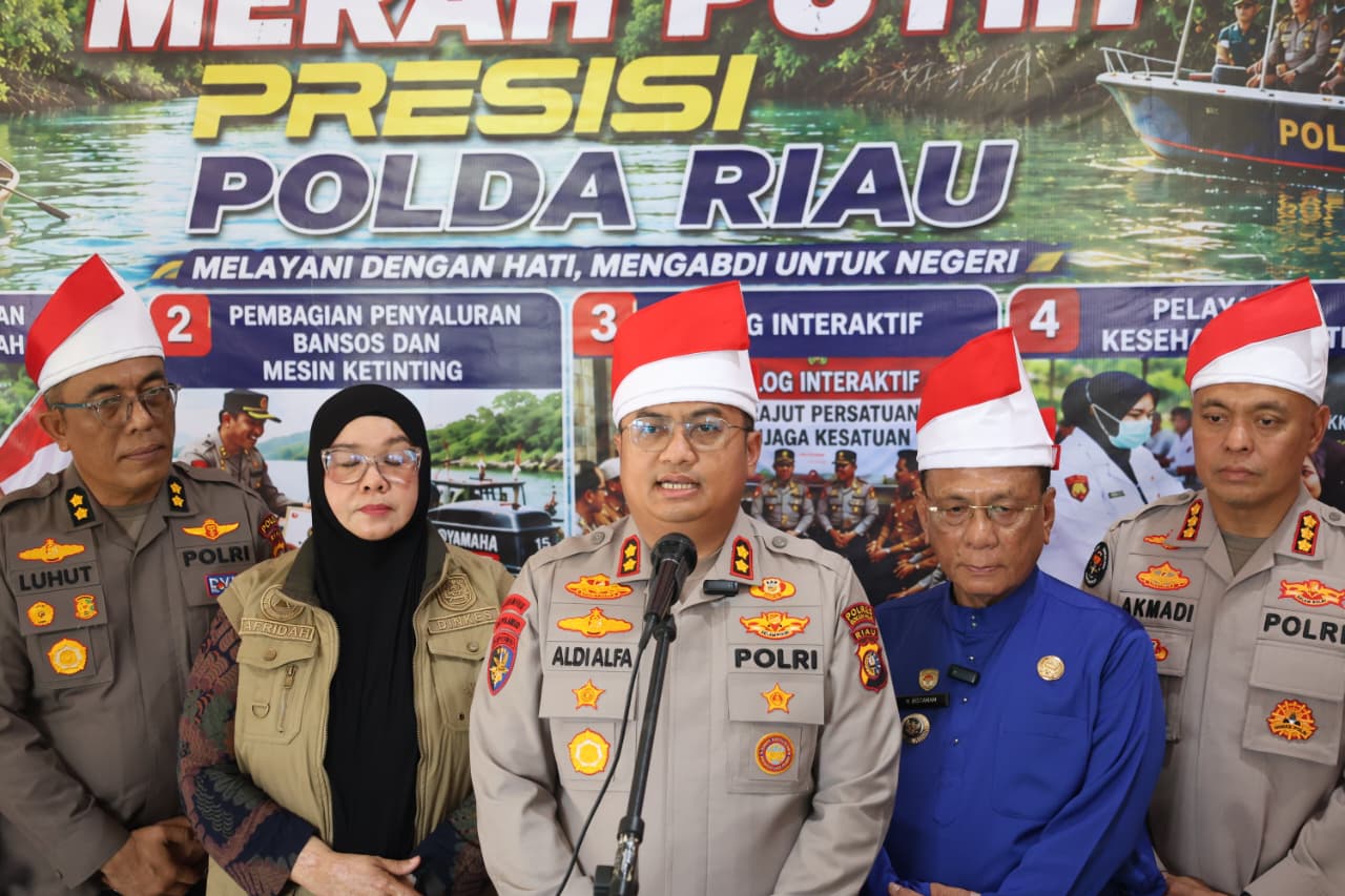 Ekspedisi Merah Putih Presisi Polda Riau Tanam 810 Mangrove Dan Salurkan Berbagai Bantuan di Pesisir Sinaboi