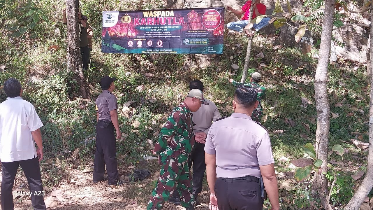 Kolaborasi Polres Ponorogo bersama Lintas Sektor Cegah Karhutla Sisir Kawasan Rawan Kebakaran