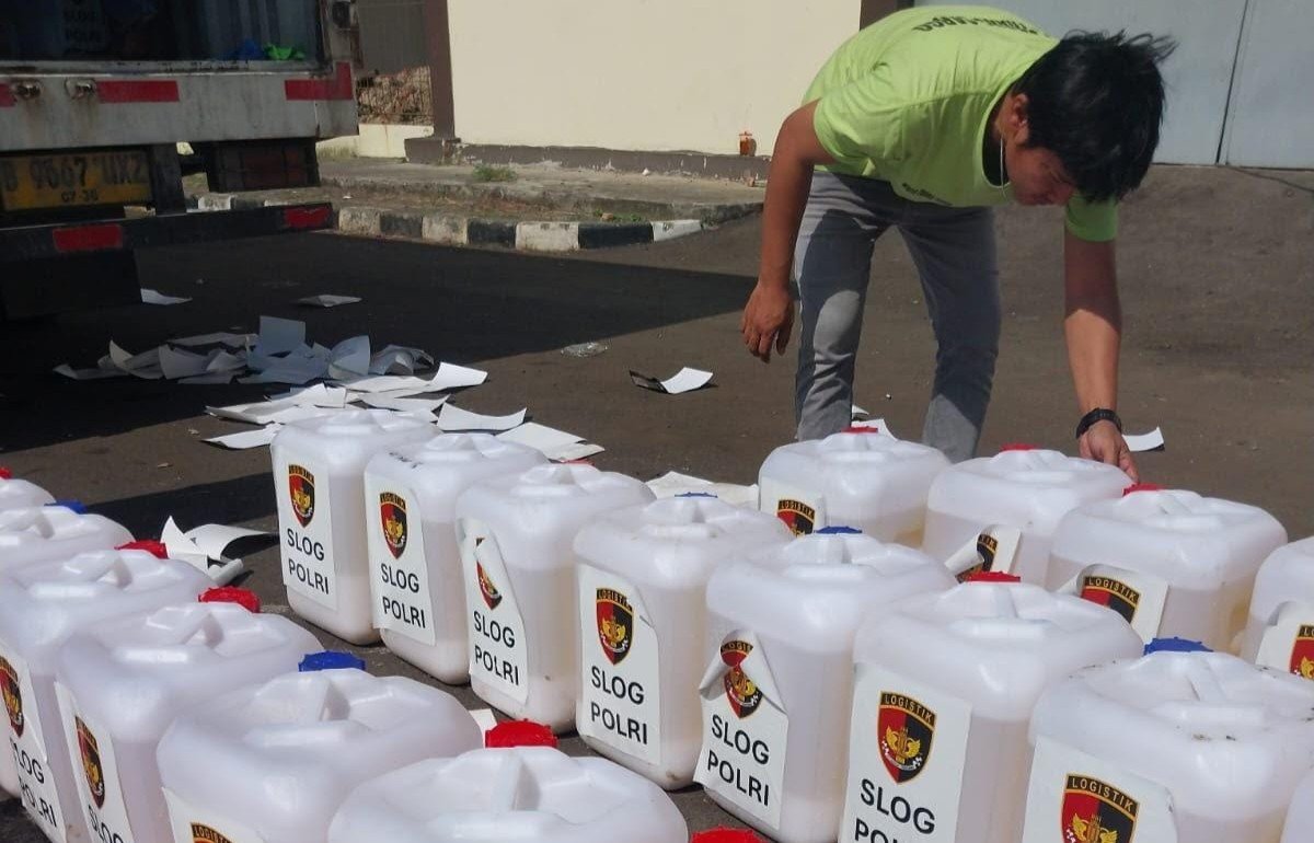 Polri Gerak Cepat Dukung Pemadaman Karhutla Sumsel dengan Formula X-Fire