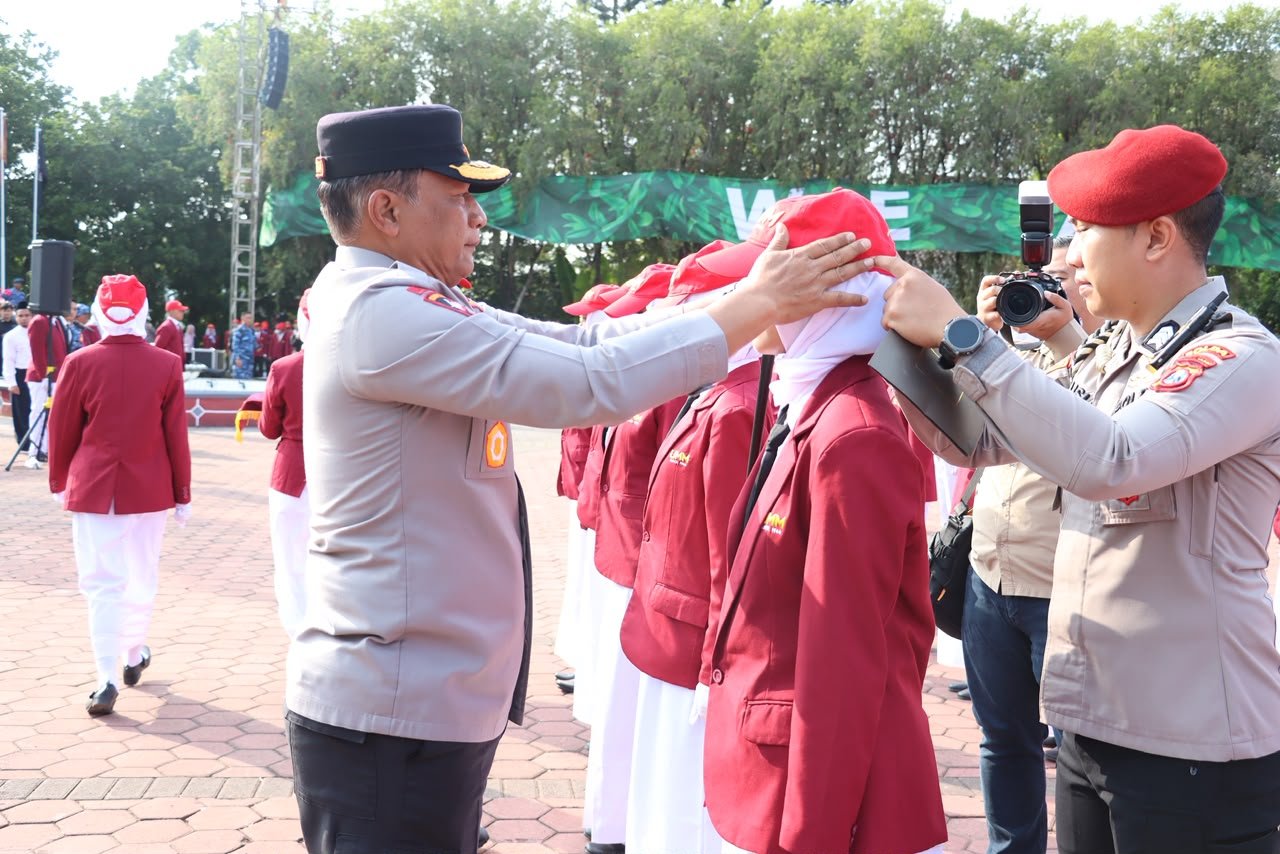Mahasiswa sebagai kelompok terdidik memiliki peran penting dalam membangun ruang digital yang sehat sekaligus menjaga kehidupan sosial yang aman dan kondusif.
