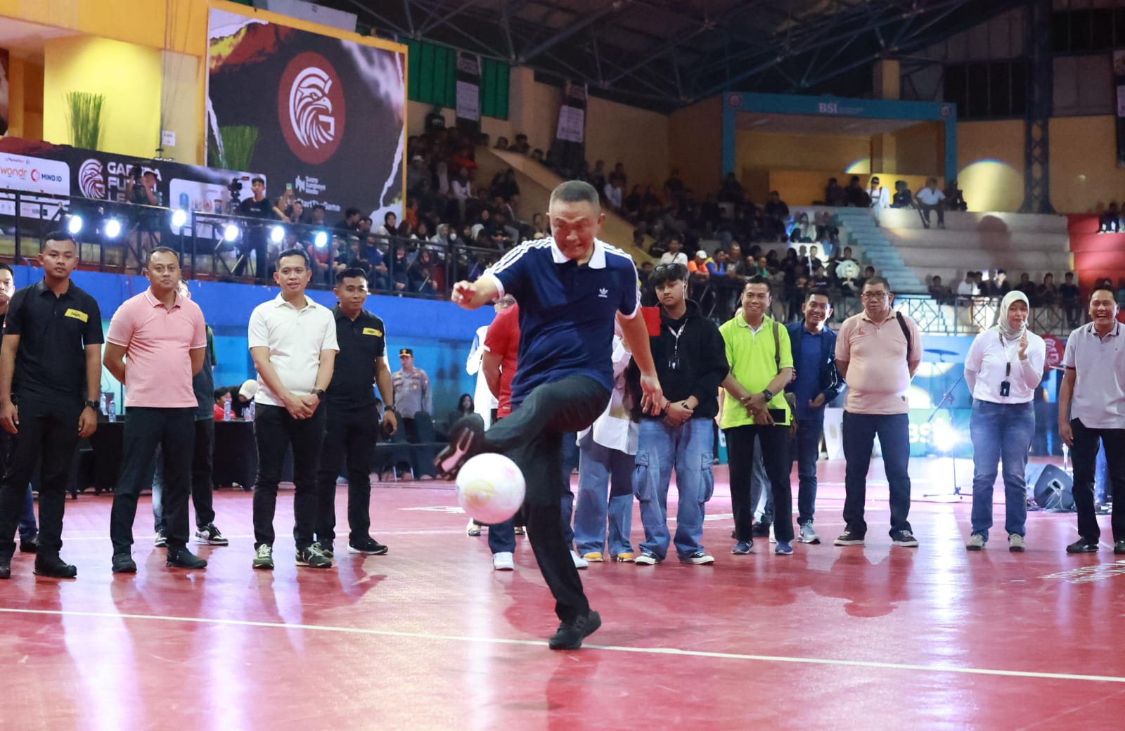 Kapolda Jatim Resmi Buka Garuda Futsal League Bersama Kadindik