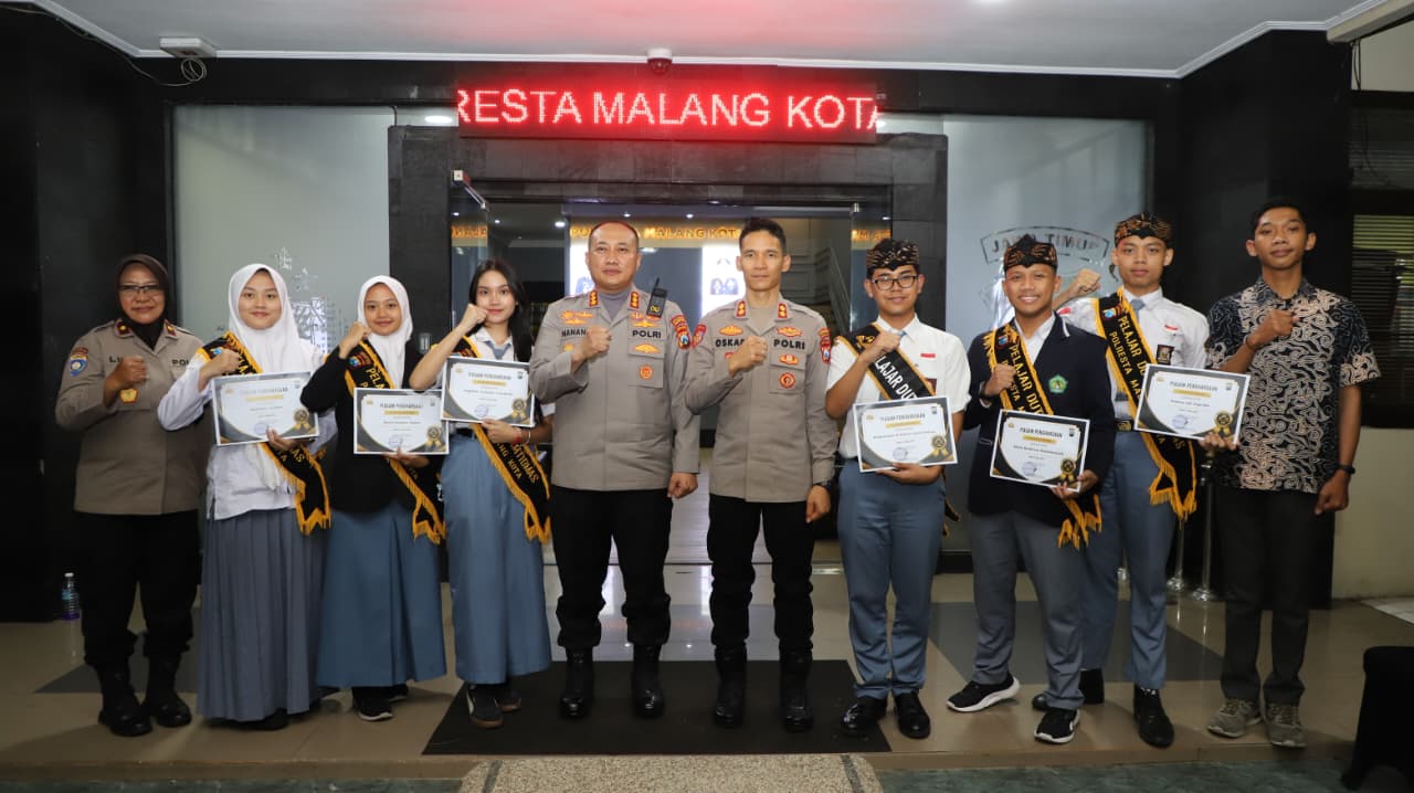 Waka Polda Jatim Kukuhkan “Pelajar Duta Kamtibmas”, Perwakilan Polresta Malang Kota Juara II Tingkat Provinsi