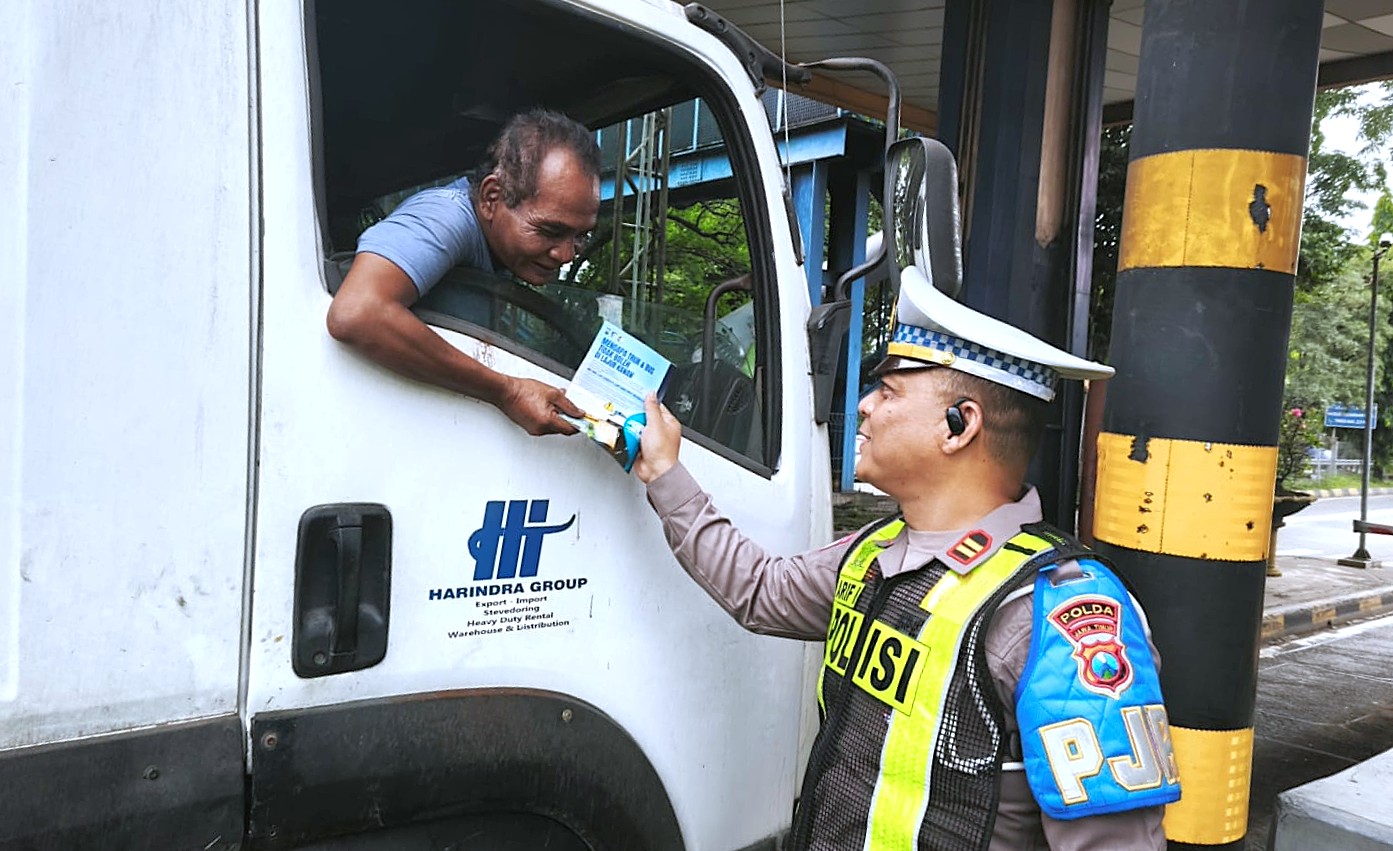 Operasi Keselamatan Semeru 2026 Ditlantas Polda Jatim Tertibkan Penggunaan Lajur Jalan Tol