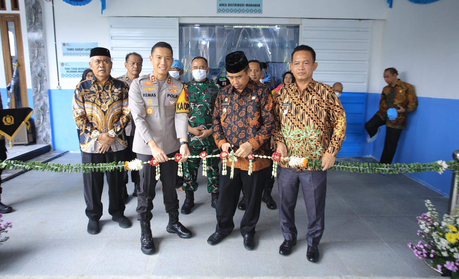 Kapolres Madiun Resmikan SPPG ke 2 dan 3 di Desa Sogo, Perkuat Program Gizi Cegah Stunting