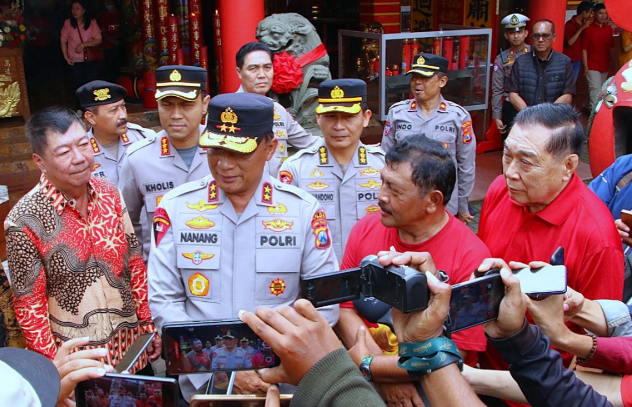 Dampingi Kapolda Jatim Cek Eng An Kiong, Kapolresta Pastikan Pengamanan Imlek Terkoordinasi Sejak Awal