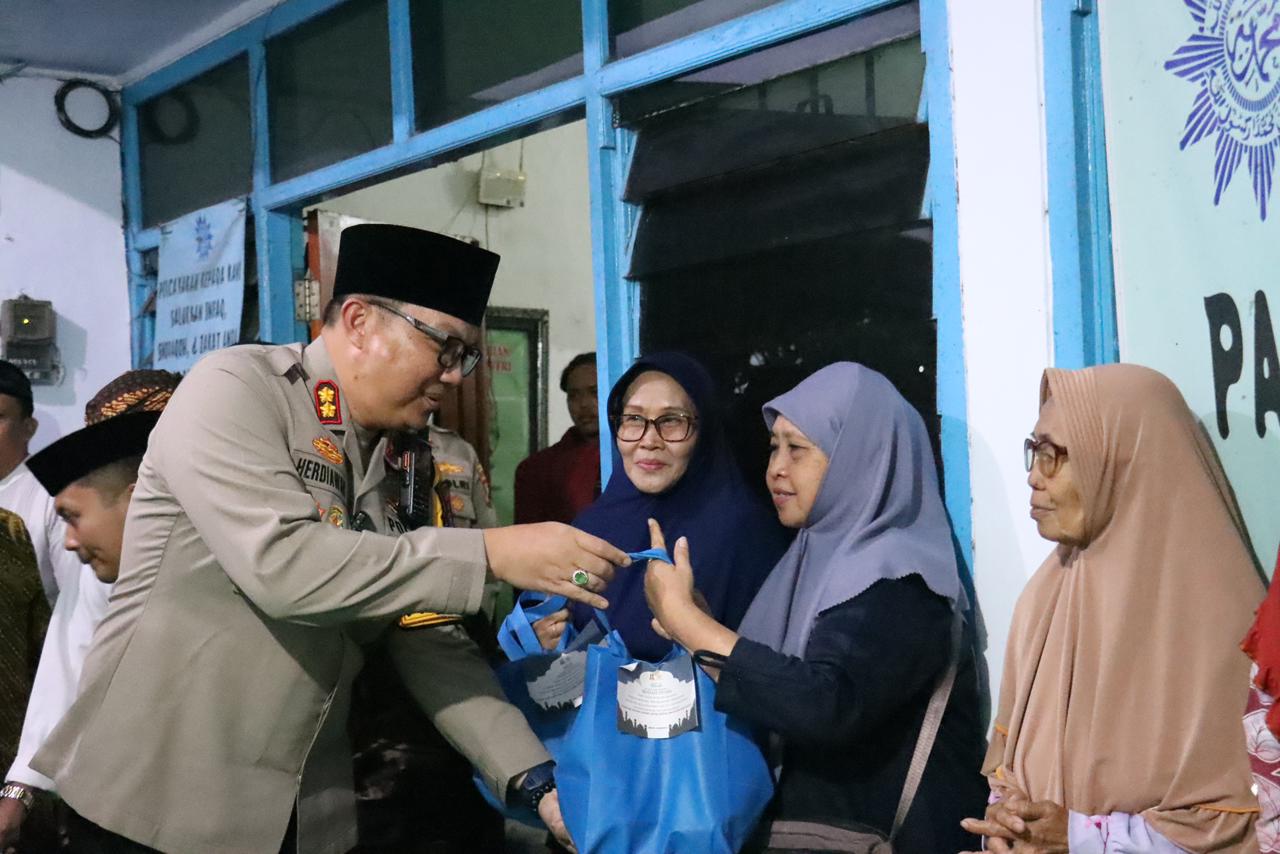 Ramadhan Berkah: Polres Mojokerto Kota Gelar Baksos dan Bukber di Panti Asuhan
