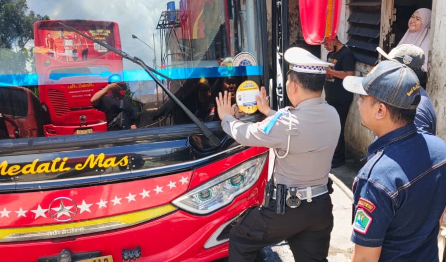 Ops Keselamatan Semeru 2026, Satlantas Polresta Malang Kota Pastikan Bus dan Sopir Siap Angkut Penumpang
