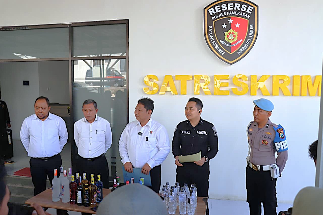 Jelang Ramadhan Polres Pamekasan Gelar Razia Miras