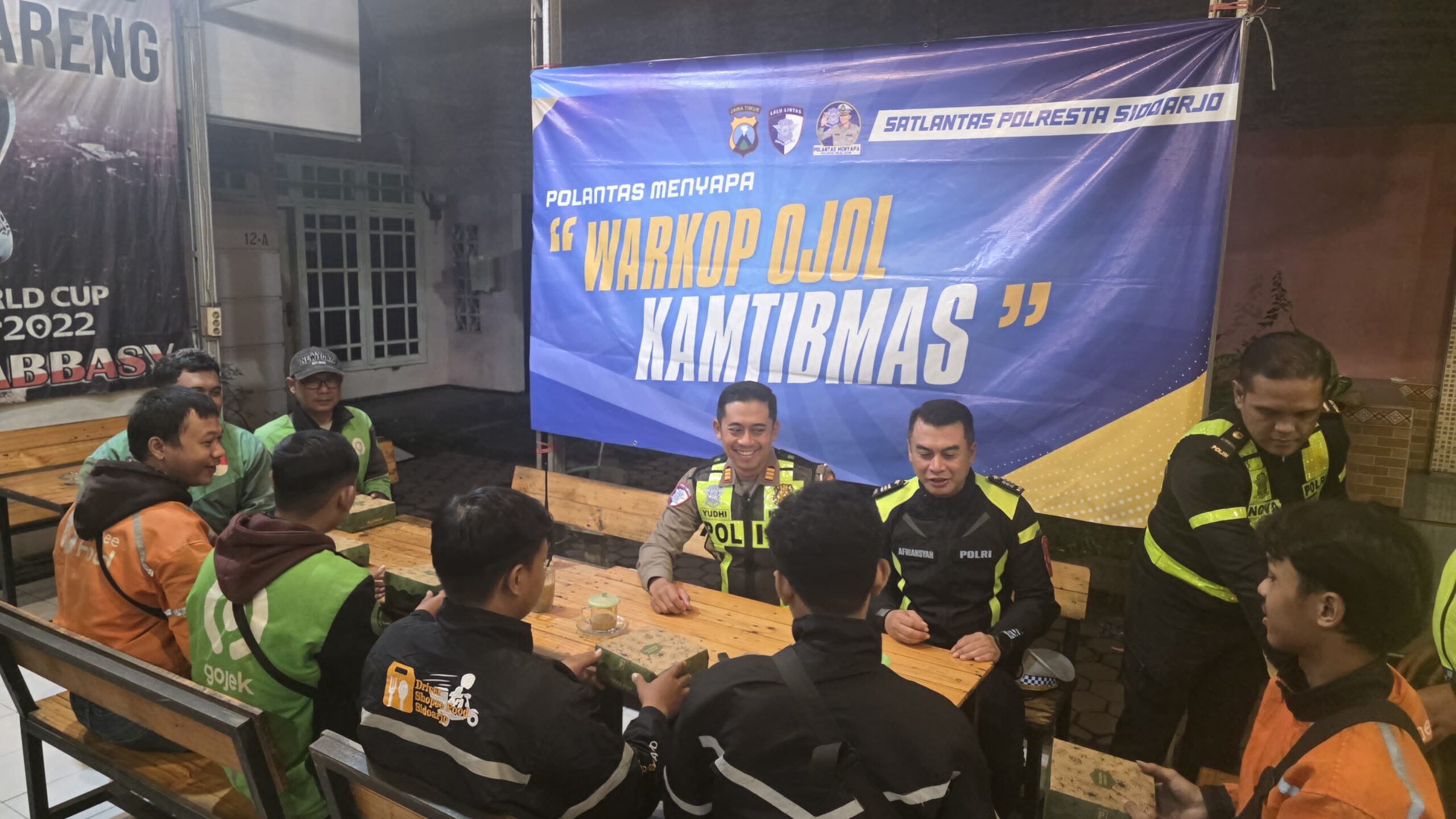 Polresta Sidoarjo dan Komunitas Ojol Sahur On The Road Perkuat Sinergitas untuk Kamtibmas