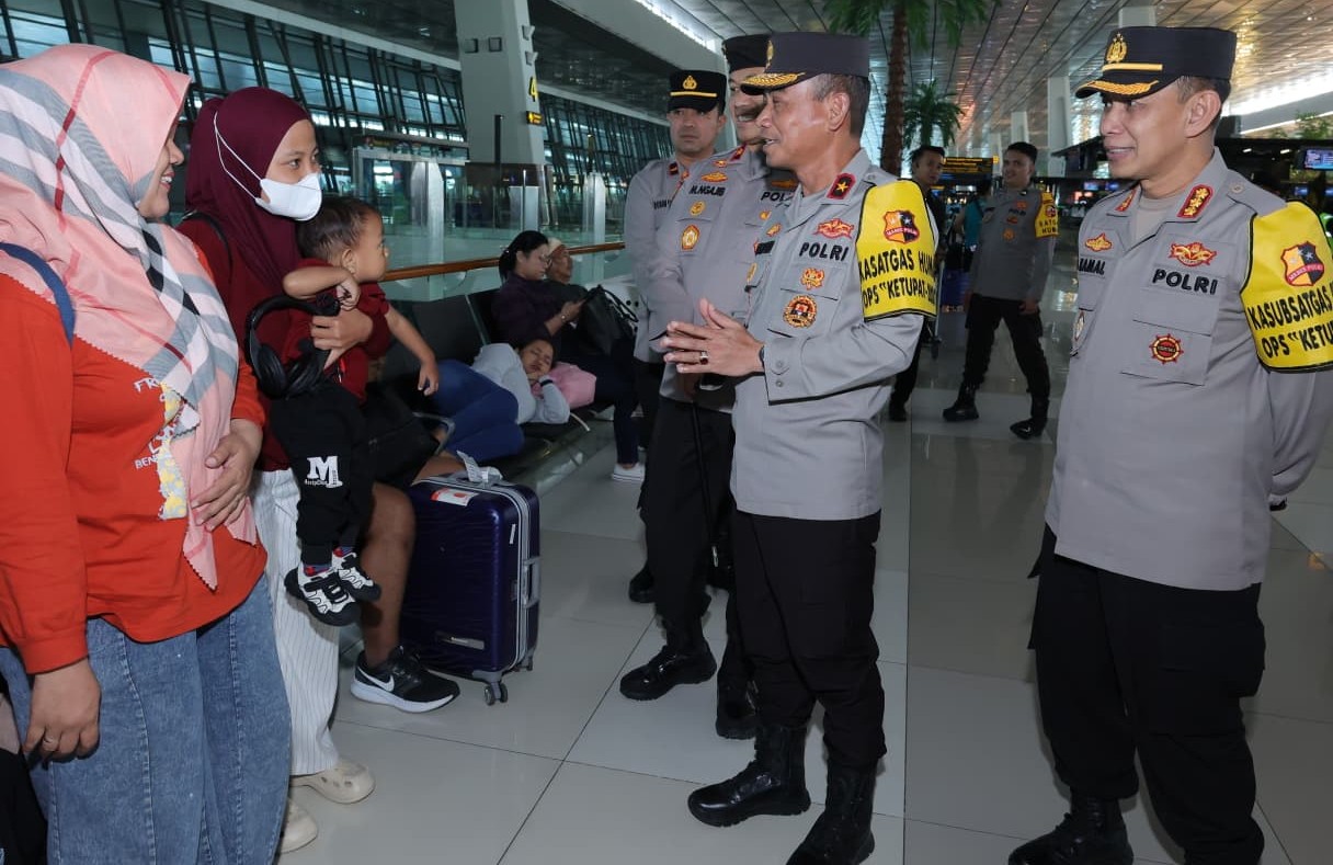 Arus Mudik di Bandara Soekarno-Hatta lancar, Polri Pastikan Pelayanan Optimal bagi Masyarakat
