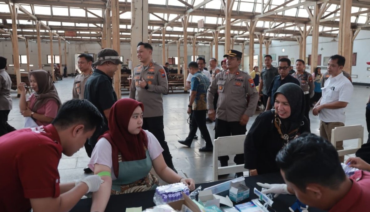 Polres Jember Peduli Kesehatan Buruh, Gelar MCU Gratis Jelang May Day
