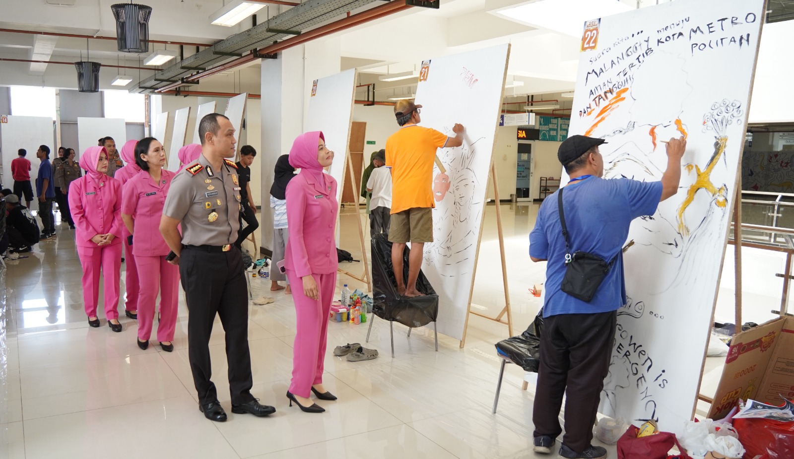 Sambut Hari Bhayangkara ke -80, Polresta Malang Kota Gelar Lomba Mural