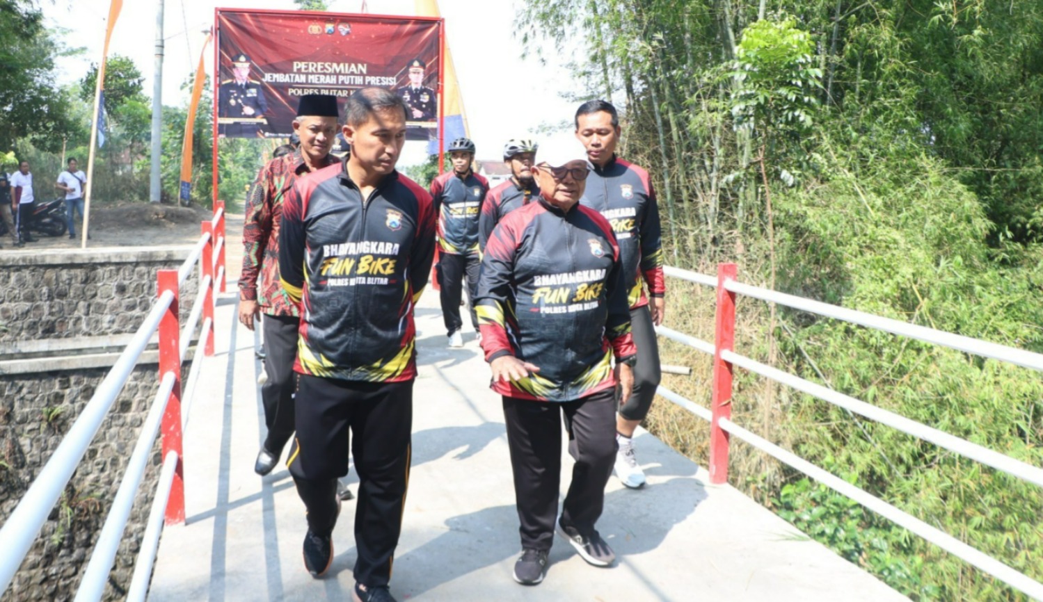 Polres Blitar Kota Resmikan Jembatan Merah Putih Presisi Penghubung Dua Desa