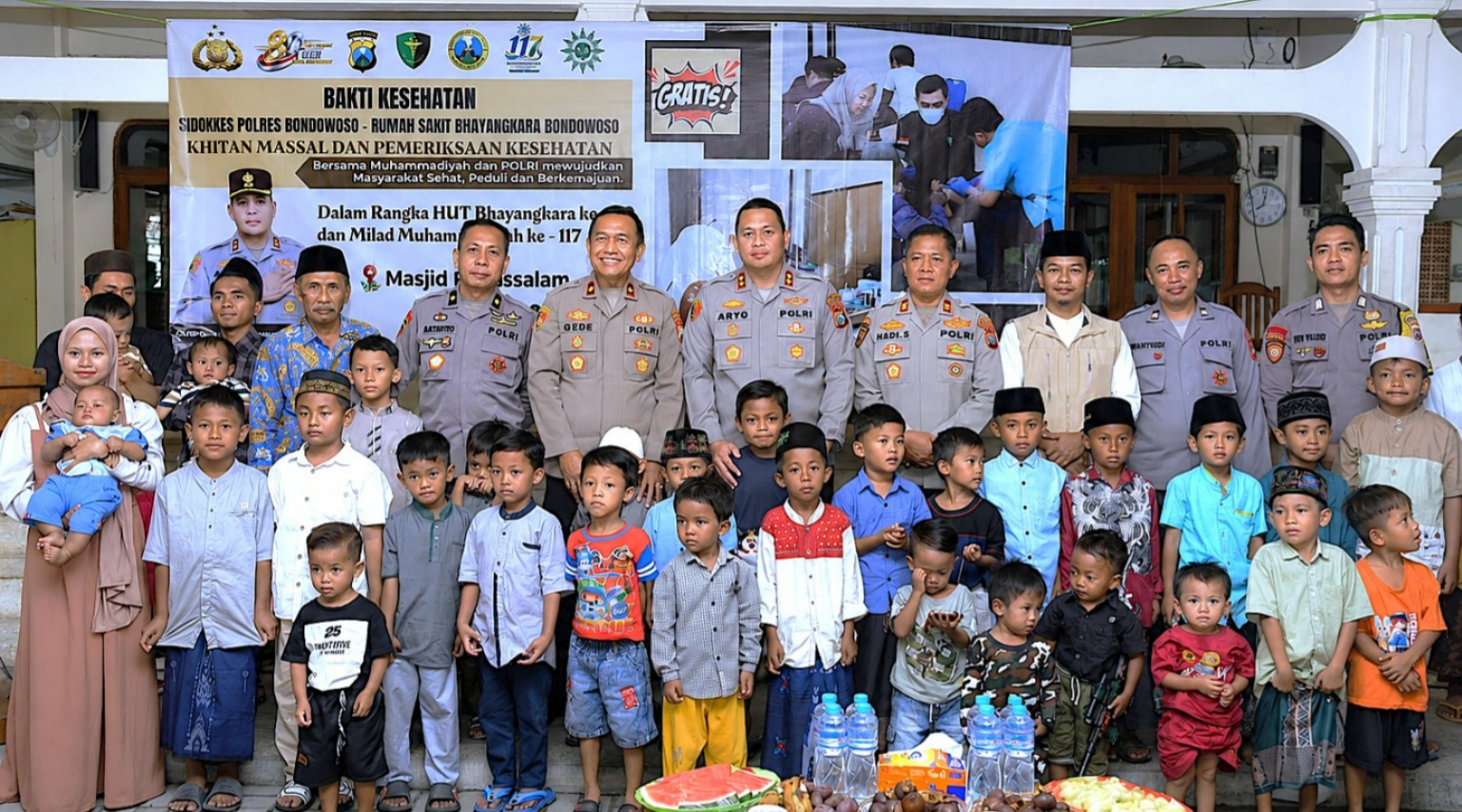 Hari Bhayangkara ke-80 Polres Bondowoso Gelar Khitan Massal dan Cek Kesehatan Gratis