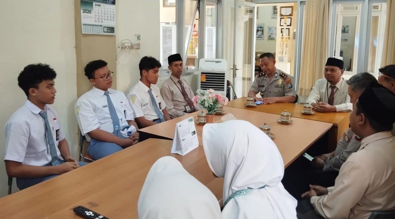Kapolresta Malang Kota Kerahkan Jajaran Sambangi Sekolah Cegah Kenakalan Remaja dan Provokasi Aksi Massa