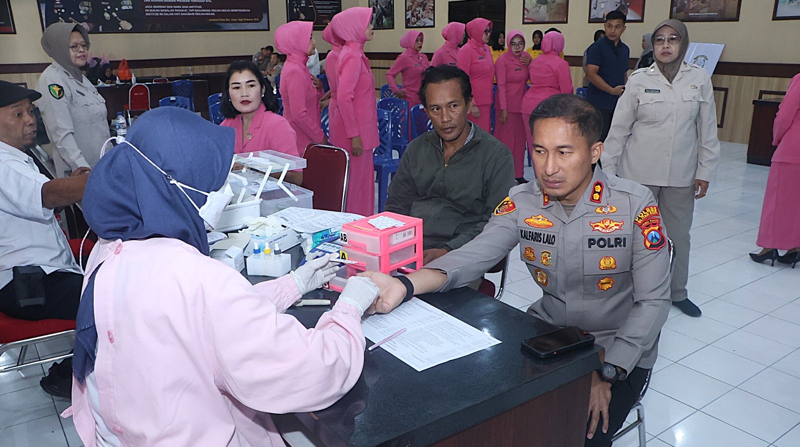 Sambut Hari Bhayangkara ke-80, Polres Blitar Kota Gelar Bakti Kesehatan