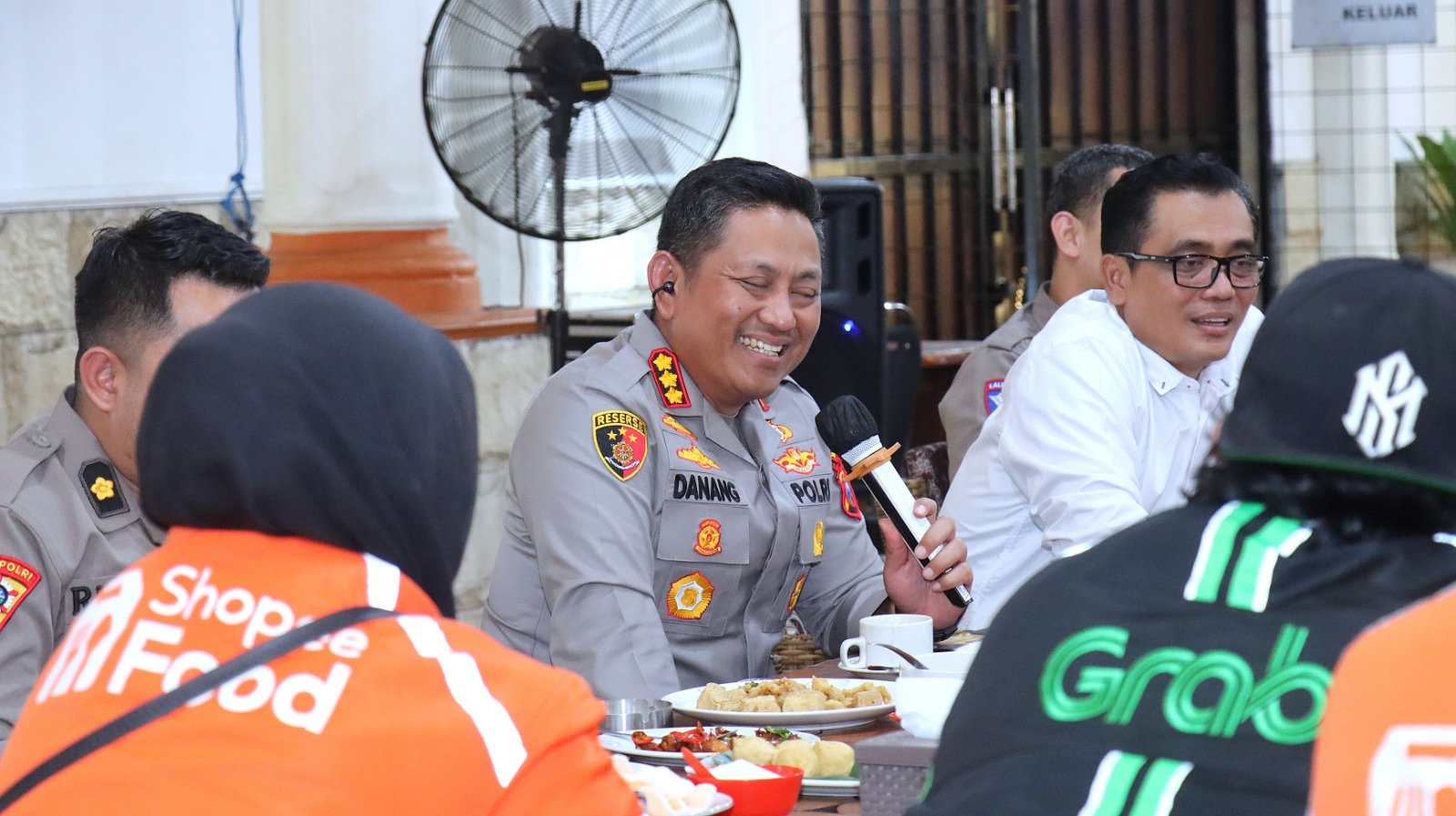 Kapolresta Malang Kota Silaturahmi dengan Komunitas Ojol, Bahas Solusi Permasalahan Driver Hingga Siapkan Doa Bersama