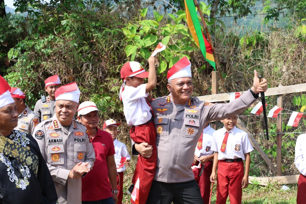 Ekspedisi Merah Putih Presisi Polda Riau Sambangi Pelosok Kampar, Tanam 810 Pohon dan Gelar Bakti Sosial