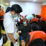 Polda Jatim Terjunkan 30 Personel SAR Polairud dan Almatsus, Evakuasi Korban KMP Mutiara Sentosa 2