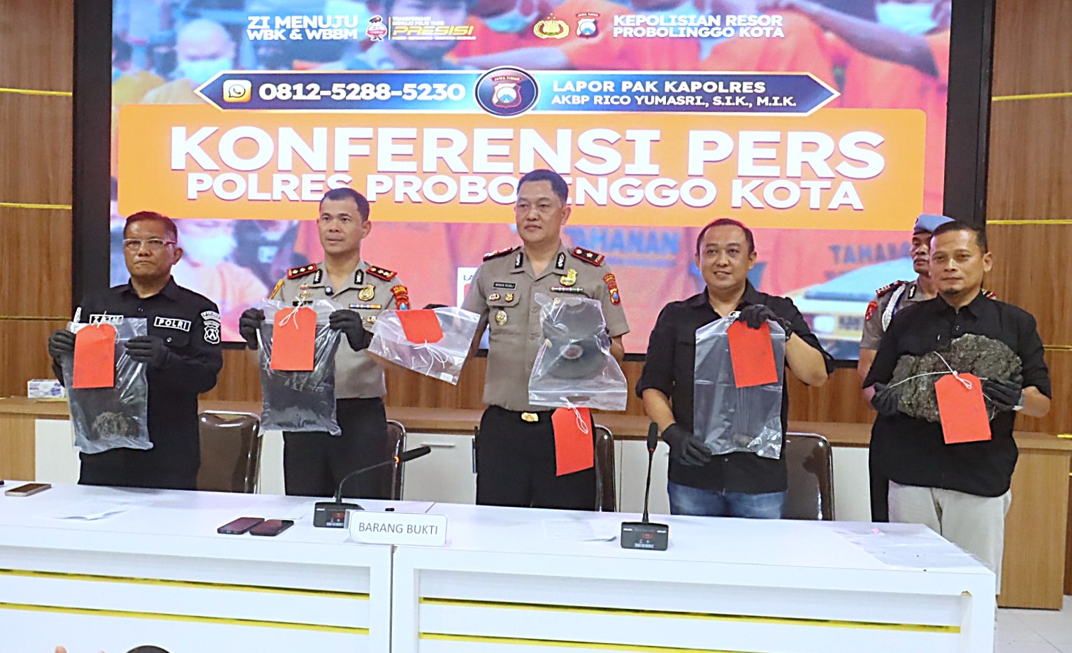 Polres Probolinggo Kota Ungkap Kasus Pembunuhan Manusia Silver, Dua Tersangka Diamankan