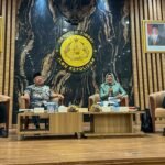 Bedah buku tersebut diikuti sekitar 100 mahasiswa S2 MIK Angkatan 16 dan S1 Polwan Angkatan 1 Tahun 2025, 20 perwakilan Sepolwan, serta disaksikan masyarakat melalui kanal YouTube Pusat Studi Ilmu Kepolisian yang hingga kegiatan berlangsung mencatat 3.878 views