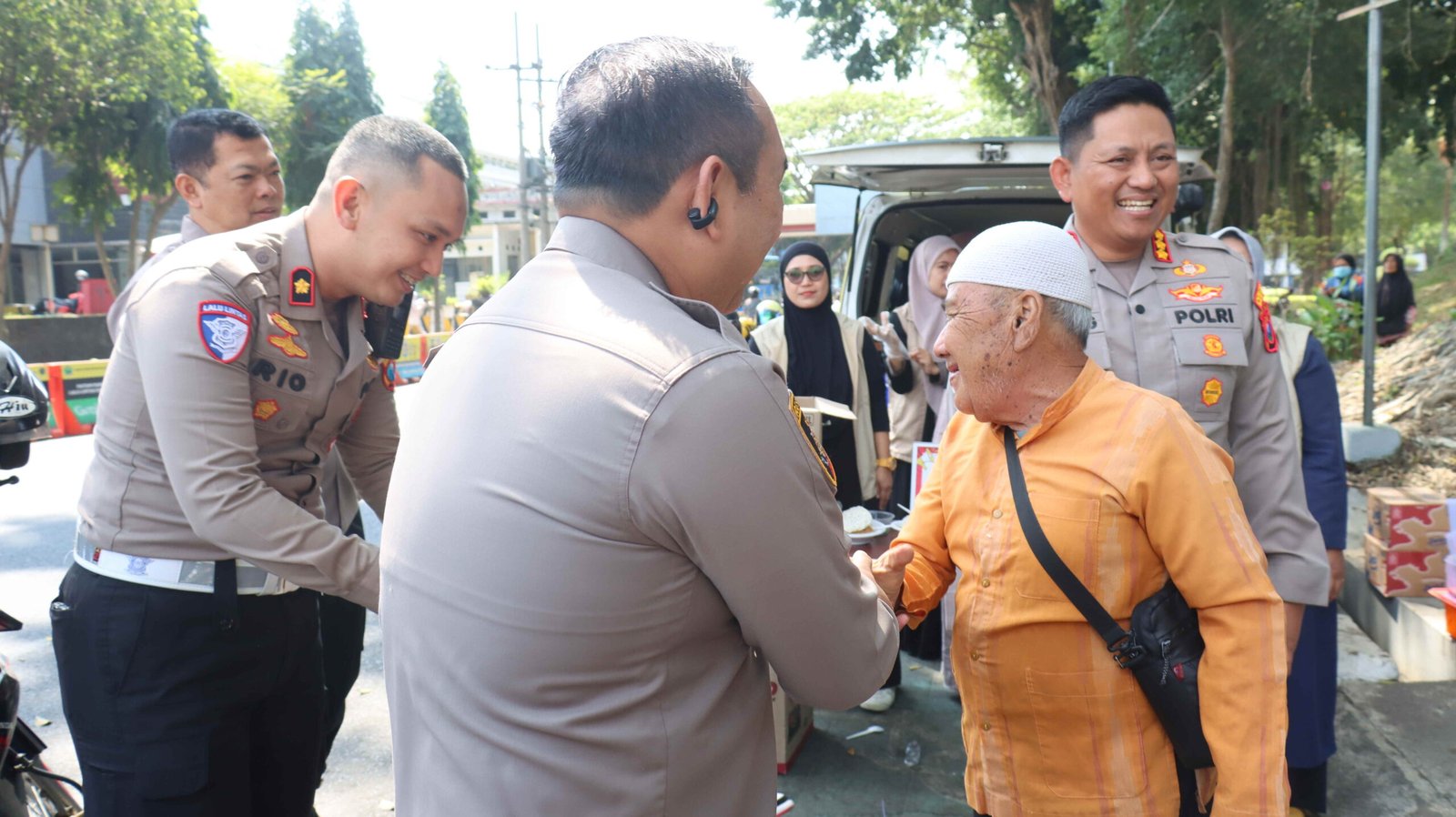 MBG Polresta Malang Kota Kembali Hadir di Alun-Alun Merdeka, Ajak Warga Sarapan Sekaligus Cek Kesehatan Gratis