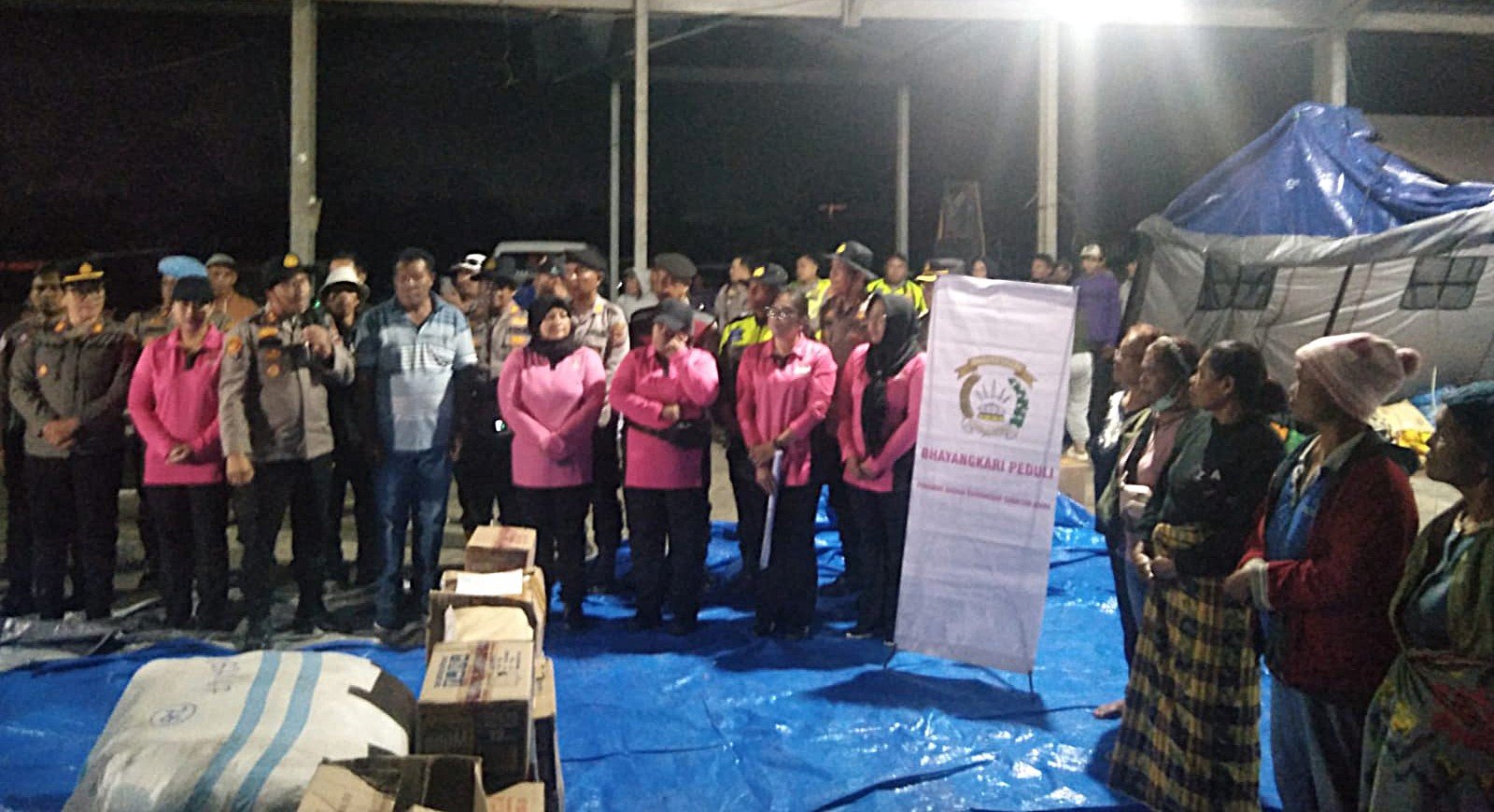 Polri Terus Perkuat Pelayanan Warga di Pengungsian Gunung Sinabung
