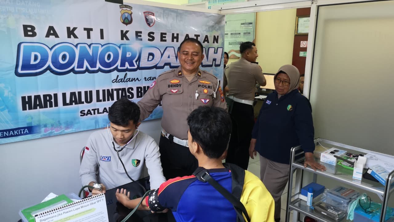 Sambut Hari Lalu Lintas Bhayangkara, Satlantas Polres Lumajang Gelar Cek Kesehatan Gratis Driver Ojol