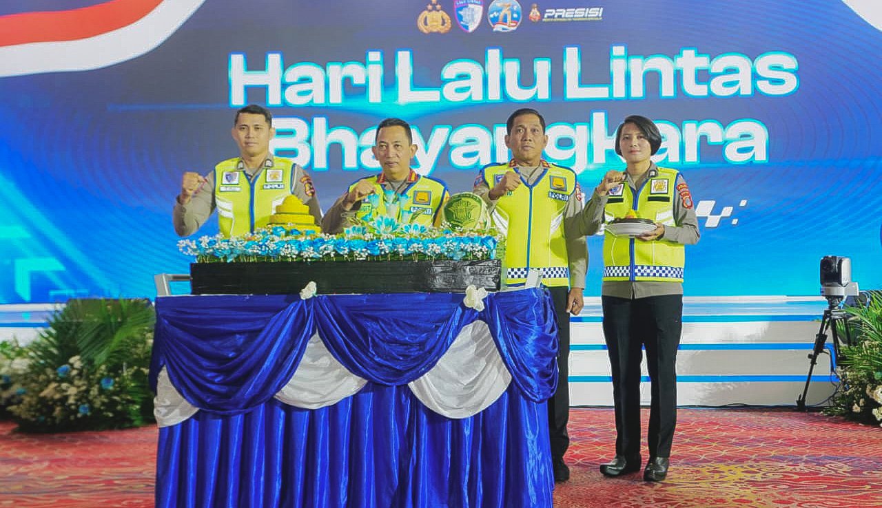 Kapolri Luncurkan STNK Digital dan Pembayaran Tilang Terintegrasi