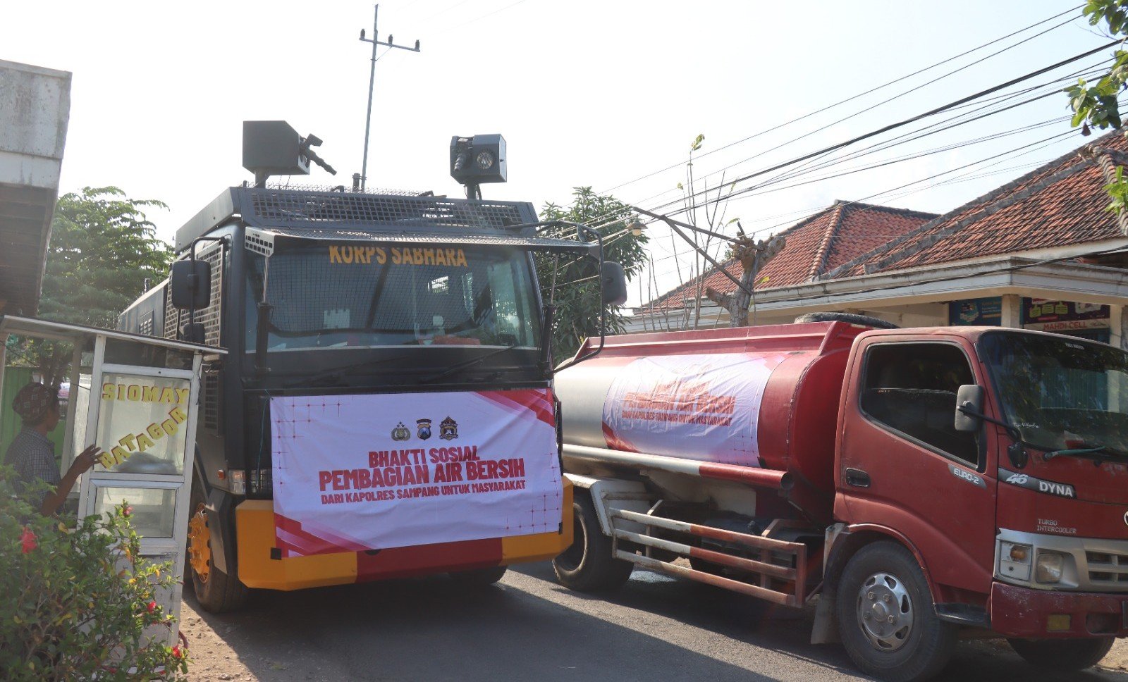 Tanggap Kemarau Panjang, Polres Sampang Distribusikan 120 Ribu Liter Air Bersih