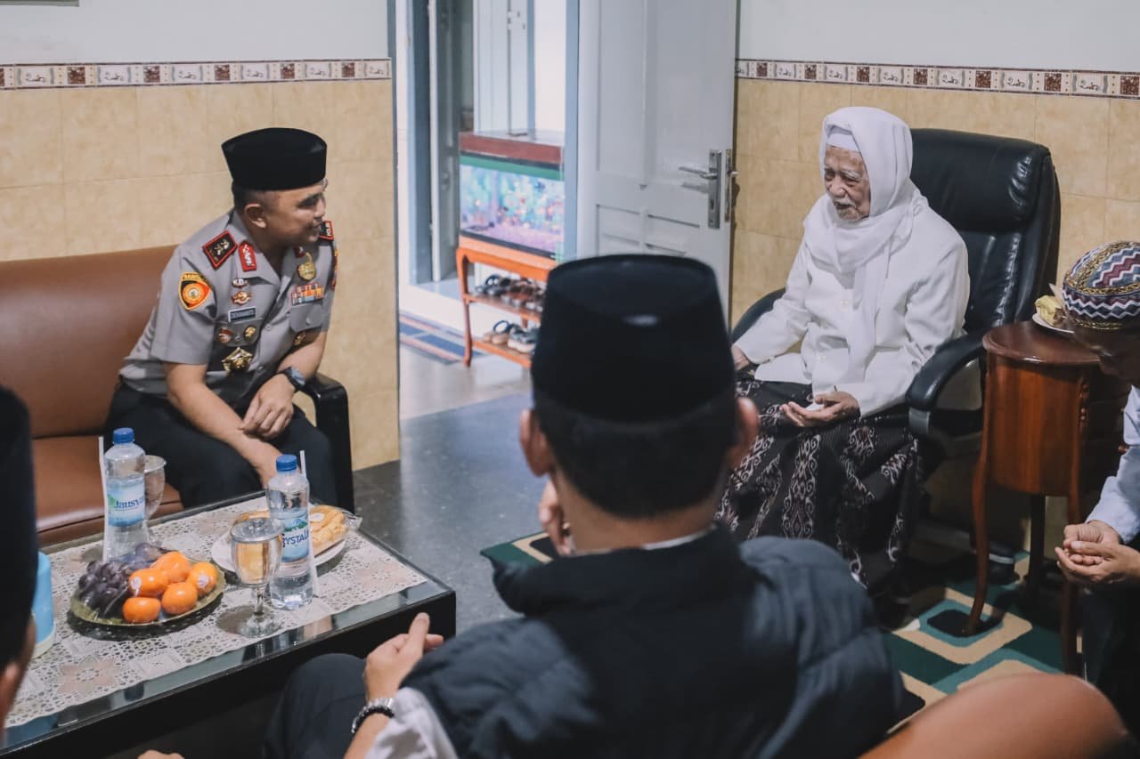 Perkuat Sinergi Kamtibmas, Kapolda Jatim Silaturahmi dengan Sejumlah Ulama di Kediri