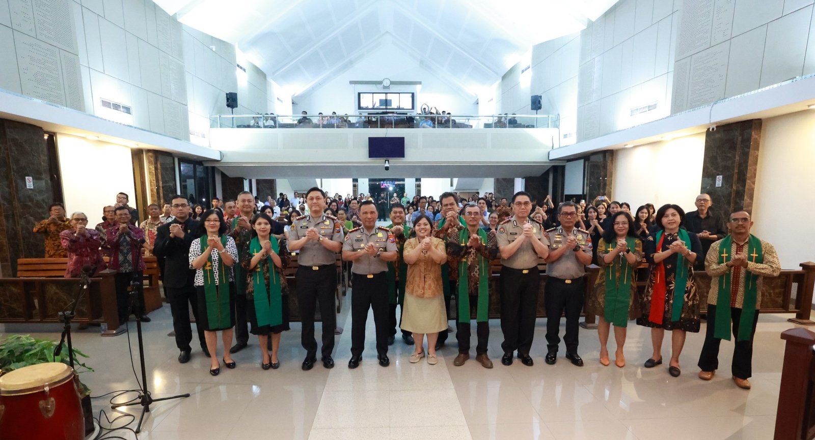 Wakapolda Jatim Gelar Minggu Kasih di GKJW Waru Sidoarjo, Ingatkan Bahaya Hoaks dan Bullying