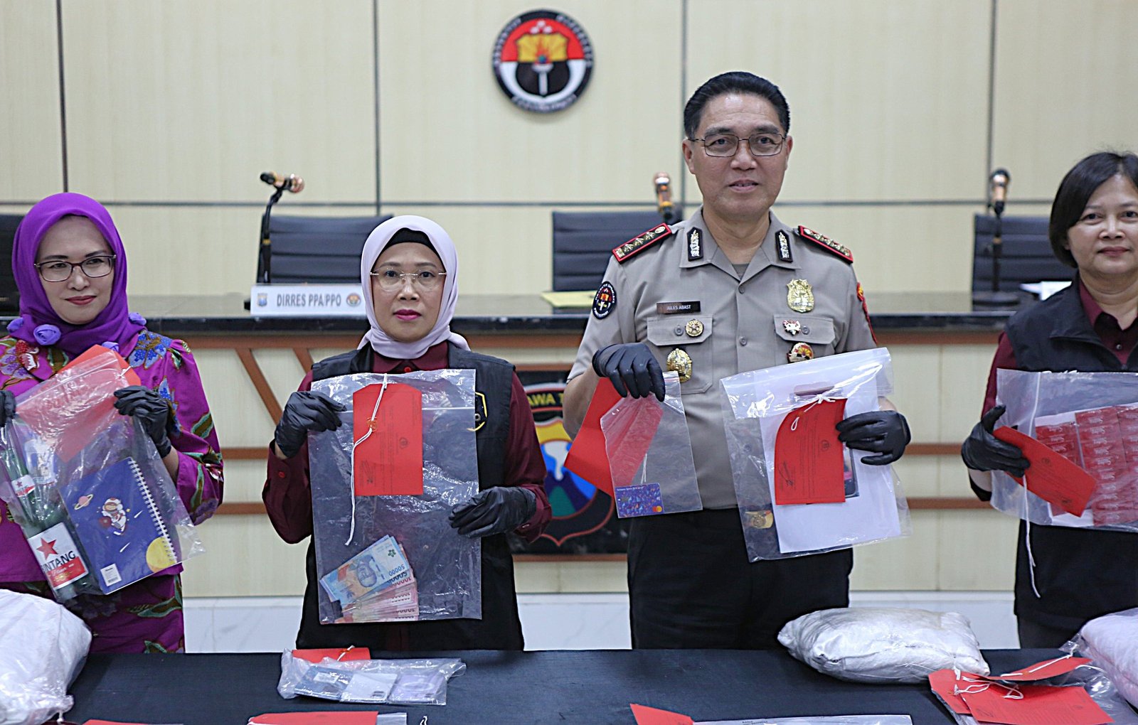 Polda Jatim Ungkap Dugaan TPPO Bermodus Prostitusi Daring di Surabaya dan Sidoarjo
