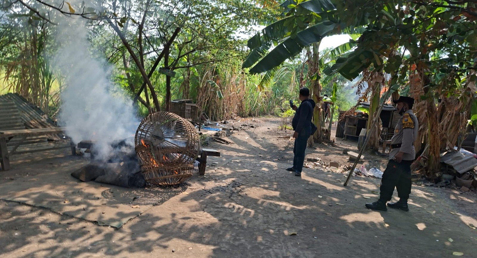 Polsek Waru Bongkar Arena Sabung Ayam di Bungurasih Utara