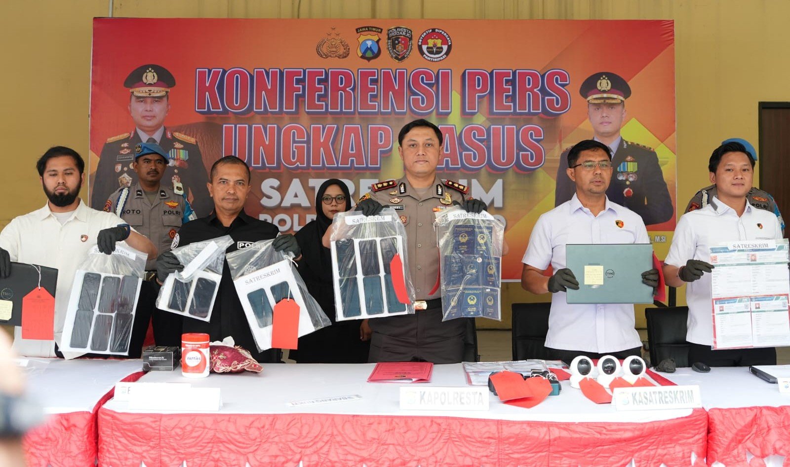 Polresta Sidoarjo Ungkap Penipuan Online Libatkan WNA Vietnam
